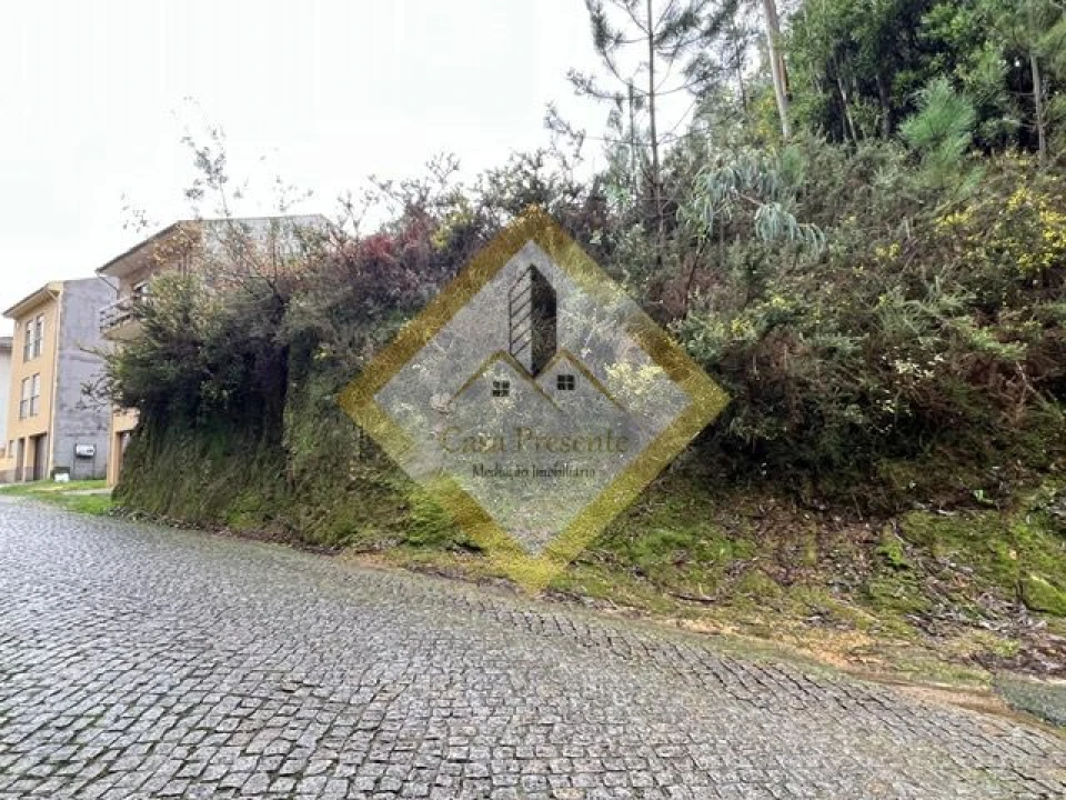 Terreno para Venda em Pedroso e Seixezelo Foto 1