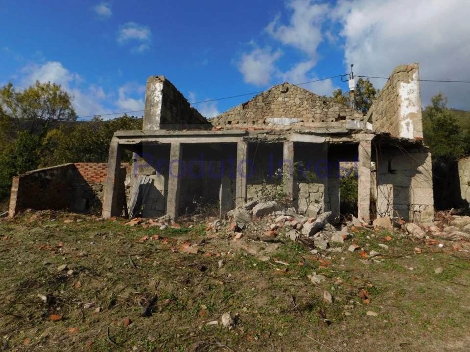 Moradia T2 para Venda em Alpedrinha Foto 1