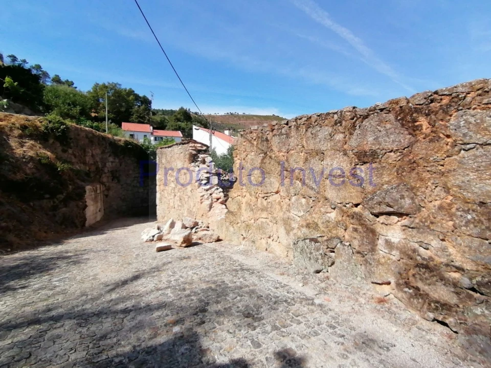 Moradia T2 para Venda em Alpedrinha Foto 9