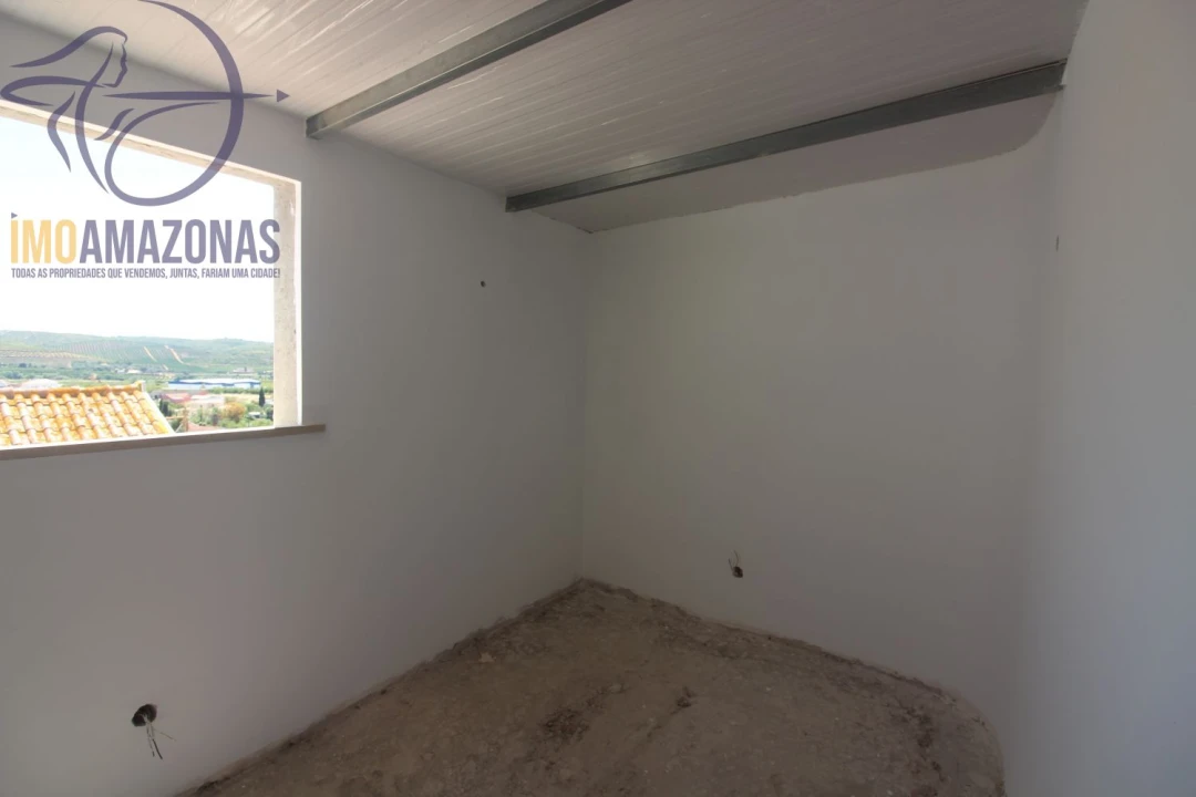 Moradia T4 para Venda em Silves Foto 6