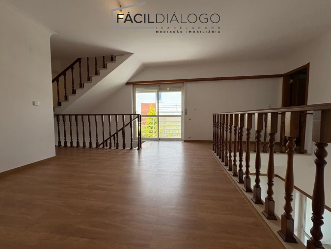 Moradia T4 para Venda em Sesimbra (Castelo) Foto 10