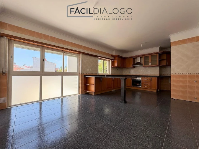 Moradia T4 para Venda em Sesimbra (Castelo) Foto 7