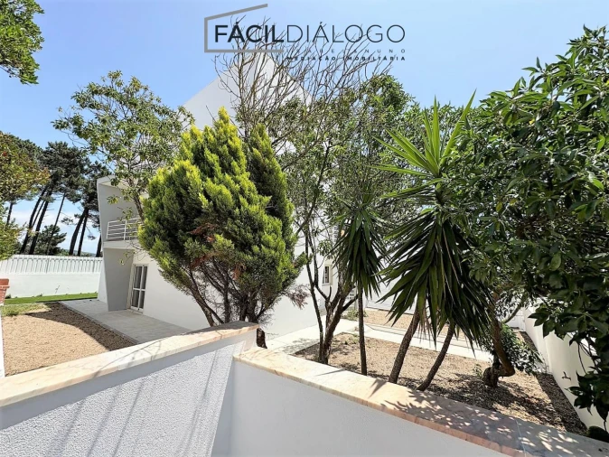 Moradia T4 para Venda em Sesimbra (Castelo)