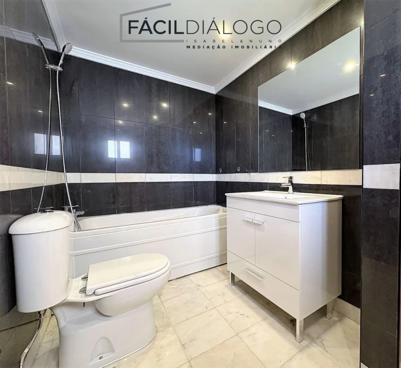 Moradia T4 para Venda em Sesimbra (Castelo) Foto 21