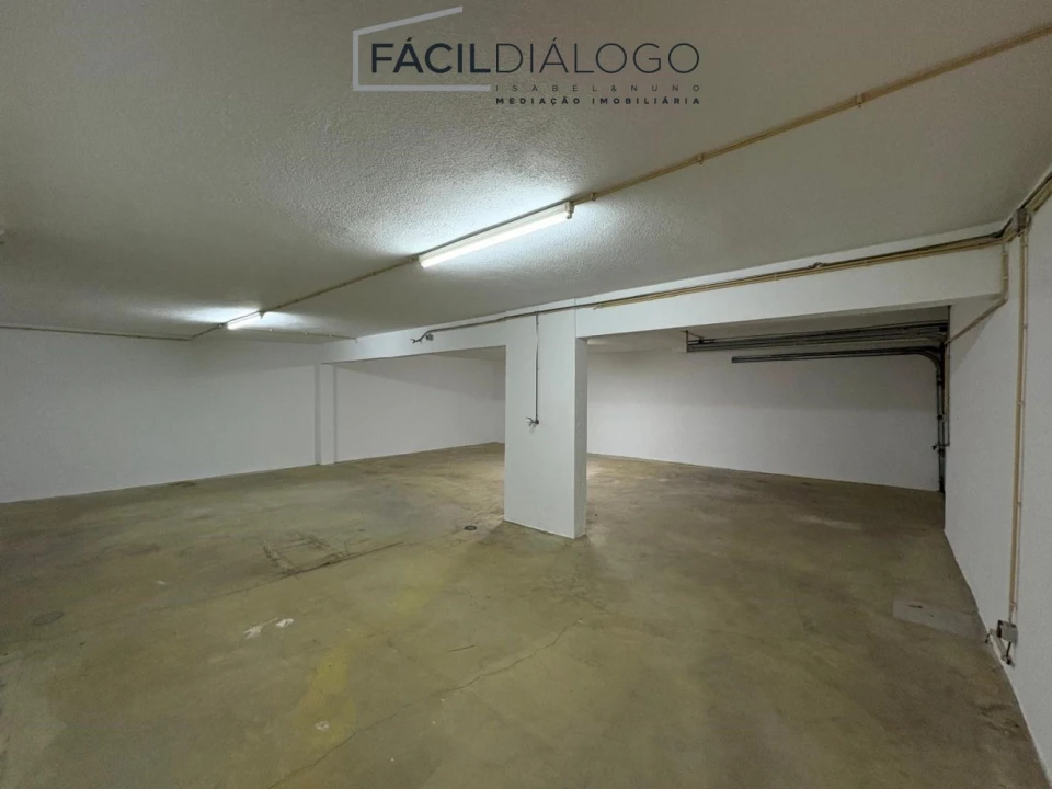 Moradia T4 para Venda em Sesimbra (Castelo) Foto 32