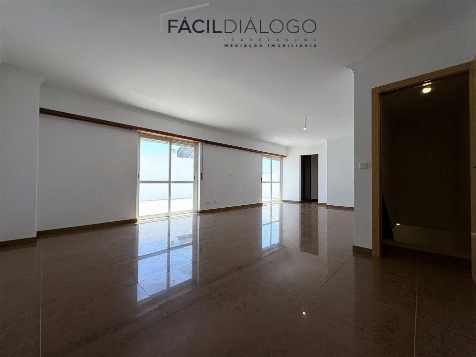 Moradia T4 para Venda em Sesimbra (Castelo) Foto 23