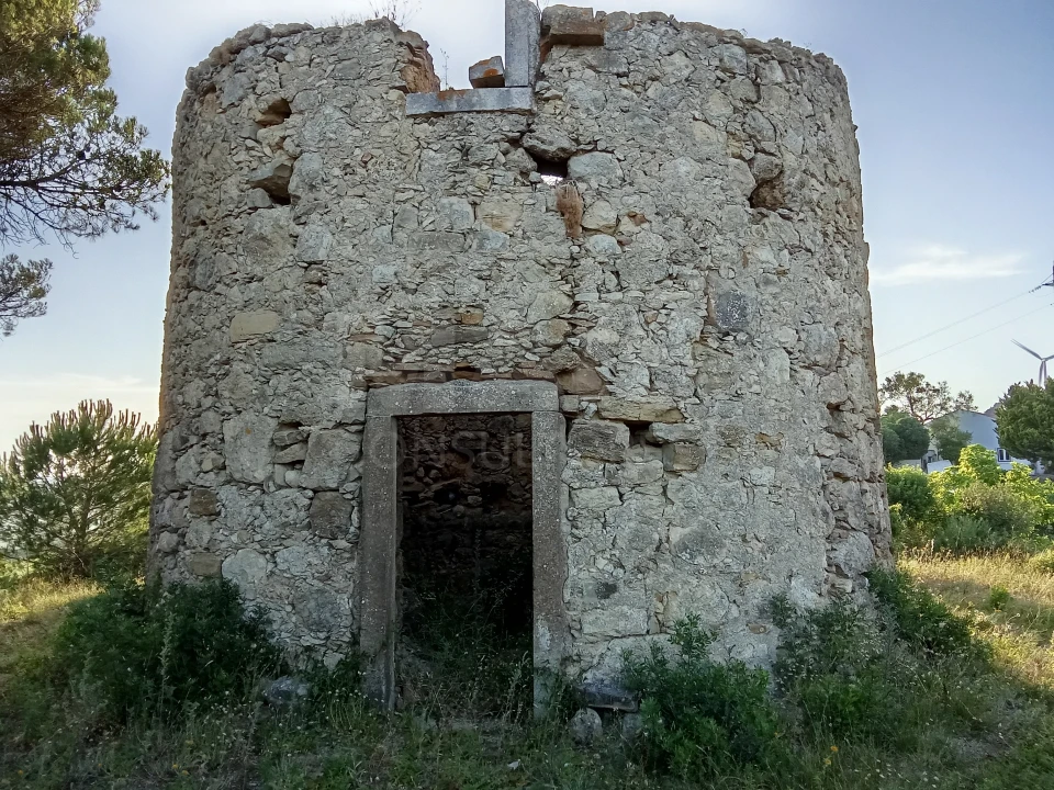 Prédio para Venda em Carregado e Cadafais Foto 4