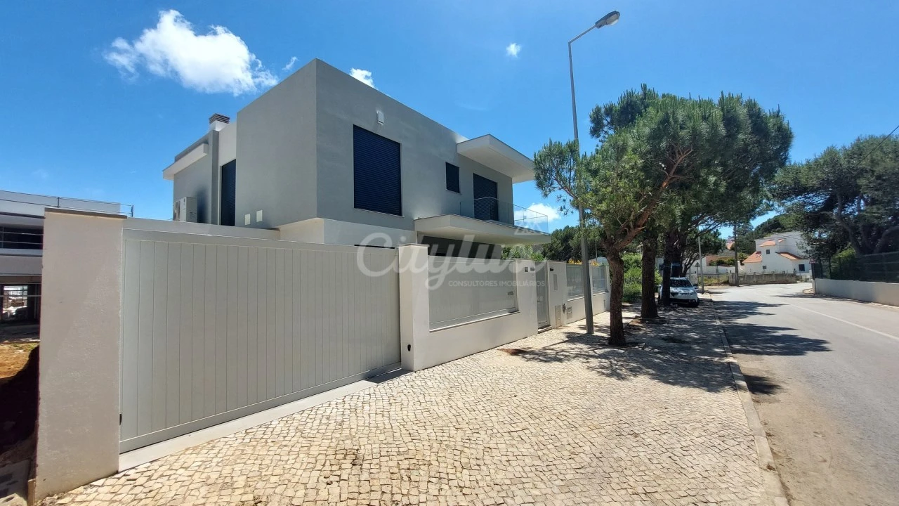 Moradia T4 para Venda em Alcabideche Foto 50