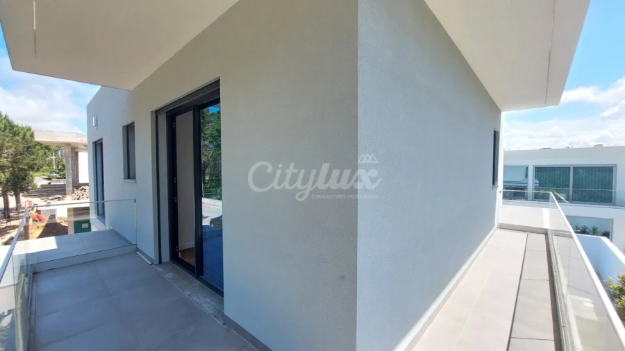 Moradia T4 para Venda em Alcabideche Foto 27