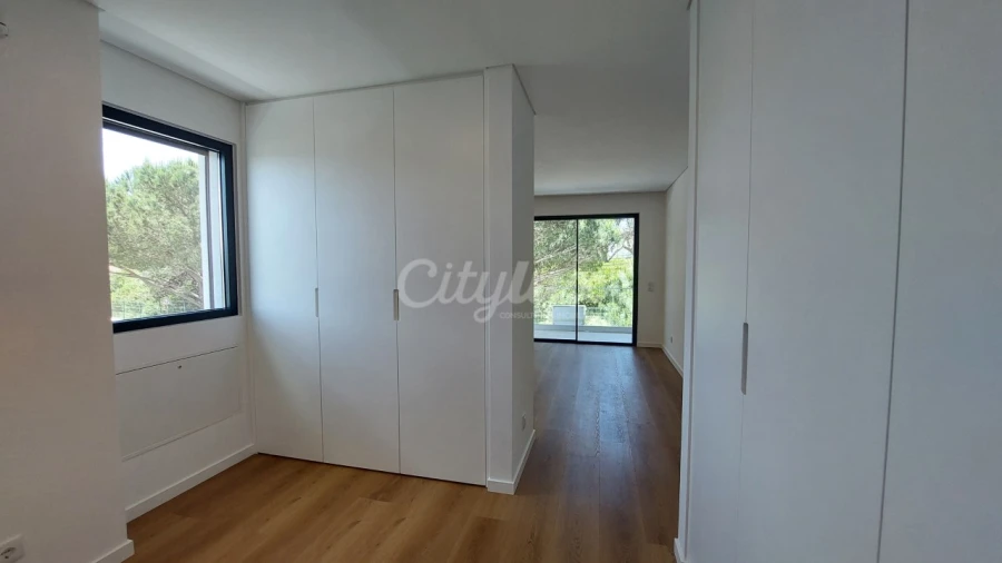 Moradia T4 para Venda em Alcabideche Foto 24