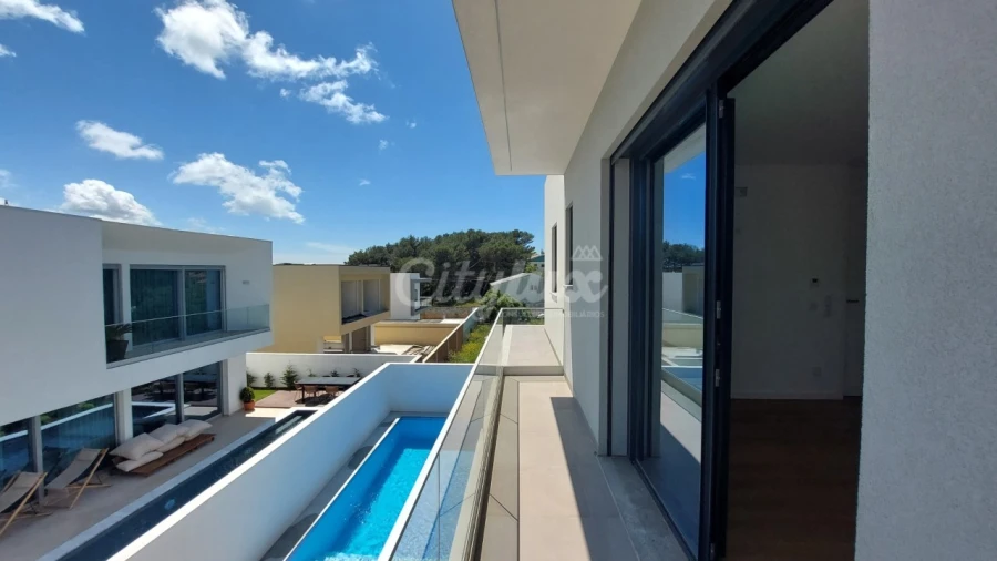 Moradia T4 para Venda em Alcabideche Foto 32