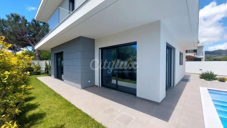 Moradia T4 para Venda em Alcabideche Foto 45