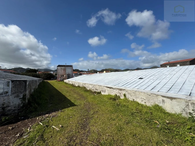 Prédio para Venda em Fajã de Baixo Foto 12