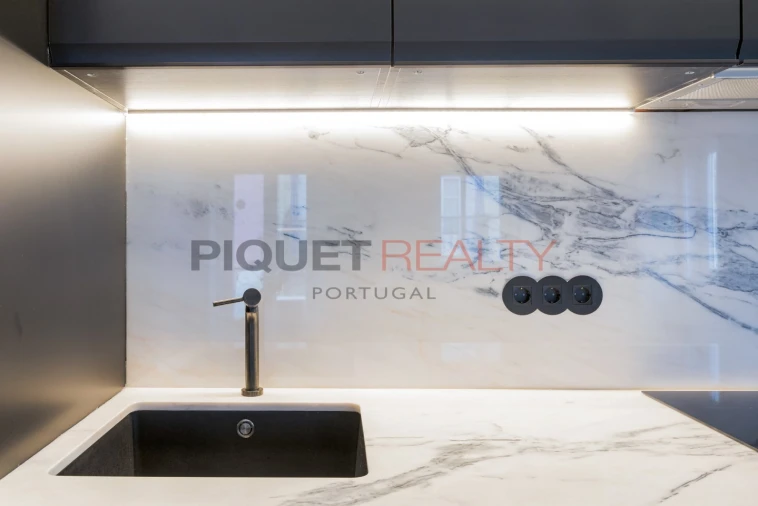 Apartamento T1 para Venda em Misericórdia Foto 7