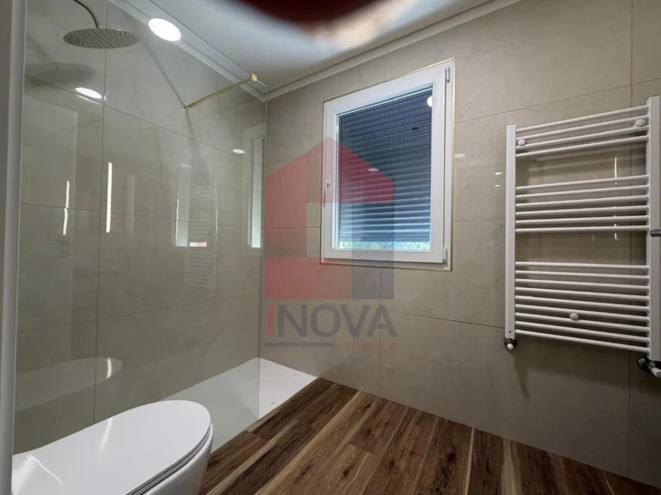 Moradia T3 para Venda em Espinho Foto 9