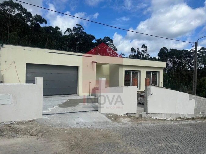 Moradia T3 para Venda em Espinho Foto 24