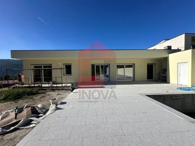 Moradia T3 para Venda em Espinho Foto 20
