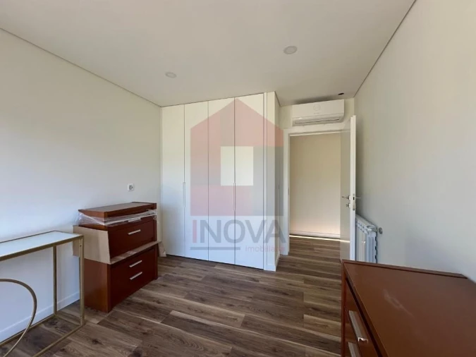 Moradia T3 para Venda em Espinho Foto 11