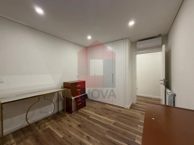 Moradia T3 para Venda em Espinho Foto 15