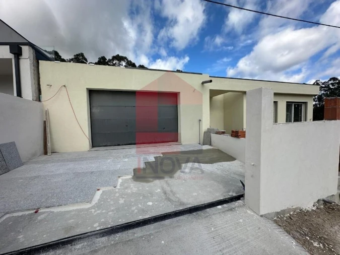 Moradia T3 para Venda em Espinho Foto 22