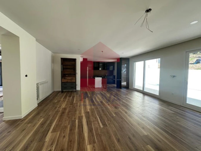 Moradia T3 para Venda em Espinho Foto 2