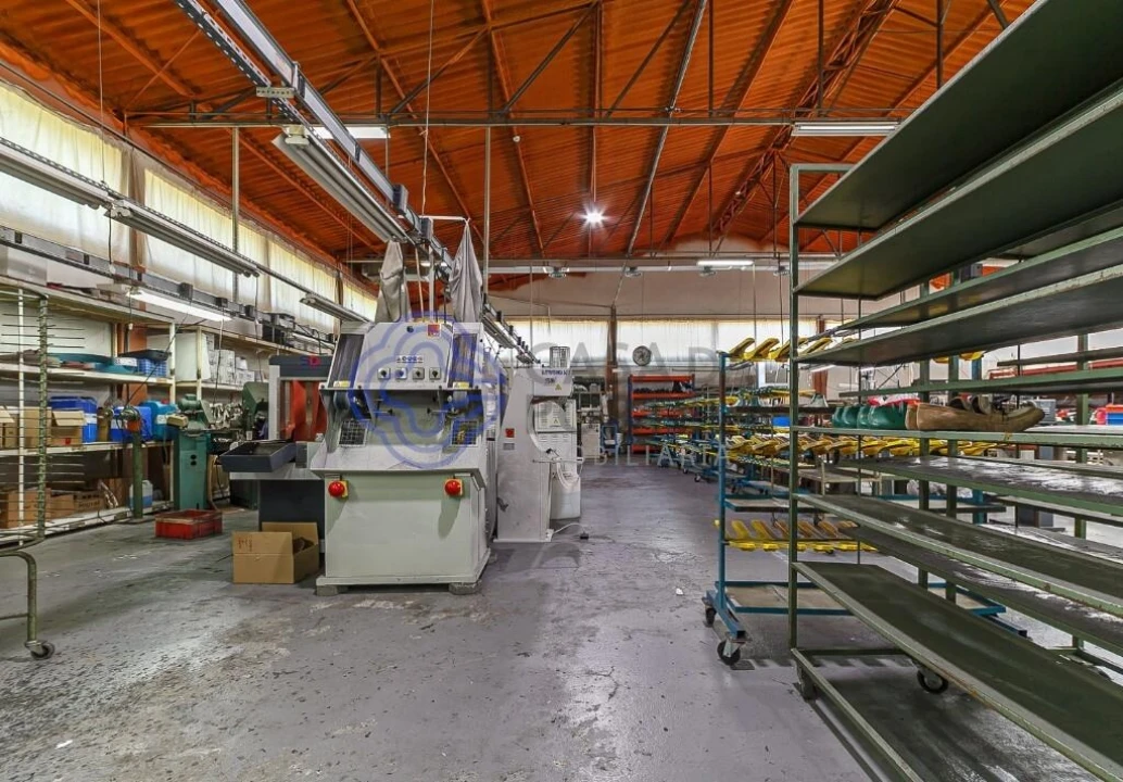 Armazém para Venda em Ovar, São João, Arada e São Vicente de Pereira Jusã Foto 12