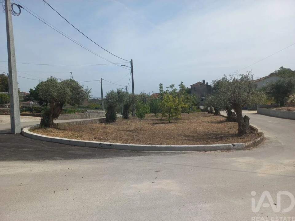 Terreno para Venda em Arrabal Foto 3
