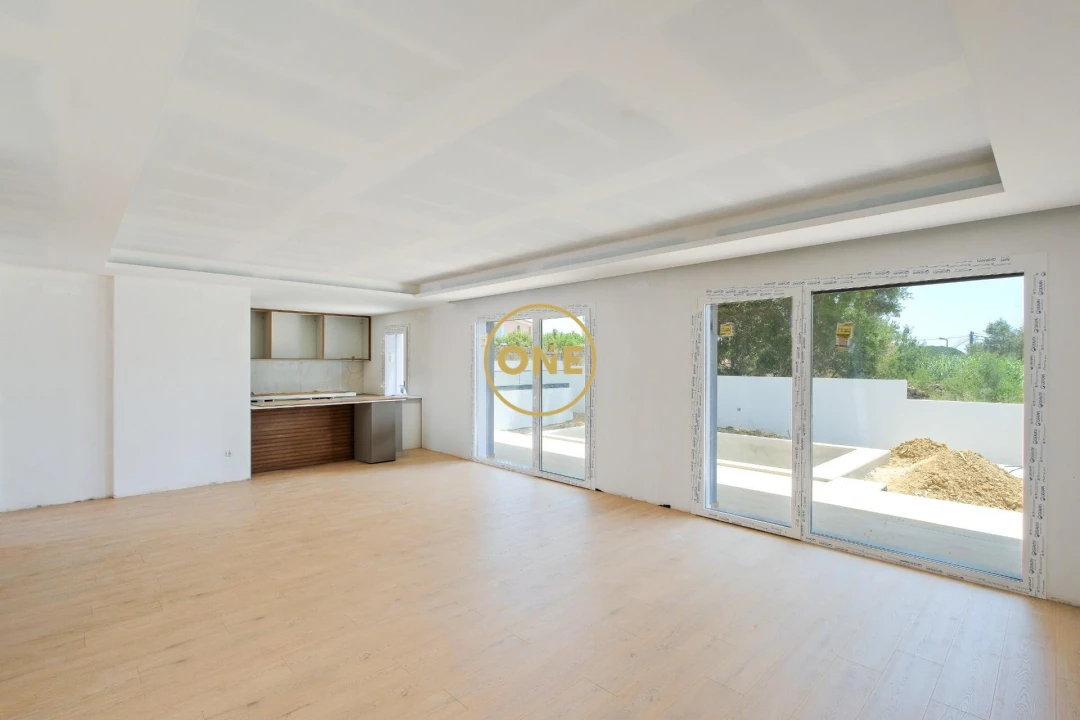 Moradia T4 para Venda em Alcabideche Foto 8