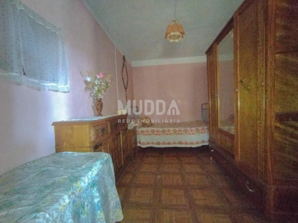 Moradia T2 para Venda em Aguas Frias Foto 6