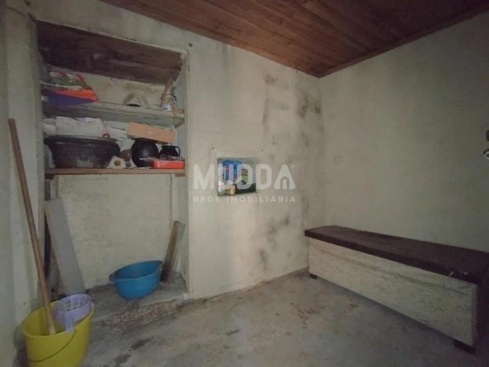 Moradia T2 para Venda em Aguas Frias Foto 13