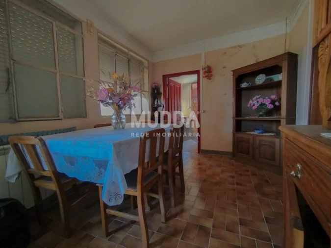 Moradia T2 para Venda em Aguas Frias