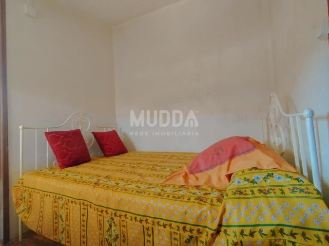 Moradia T2 para Venda em Aguas Frias Foto 3