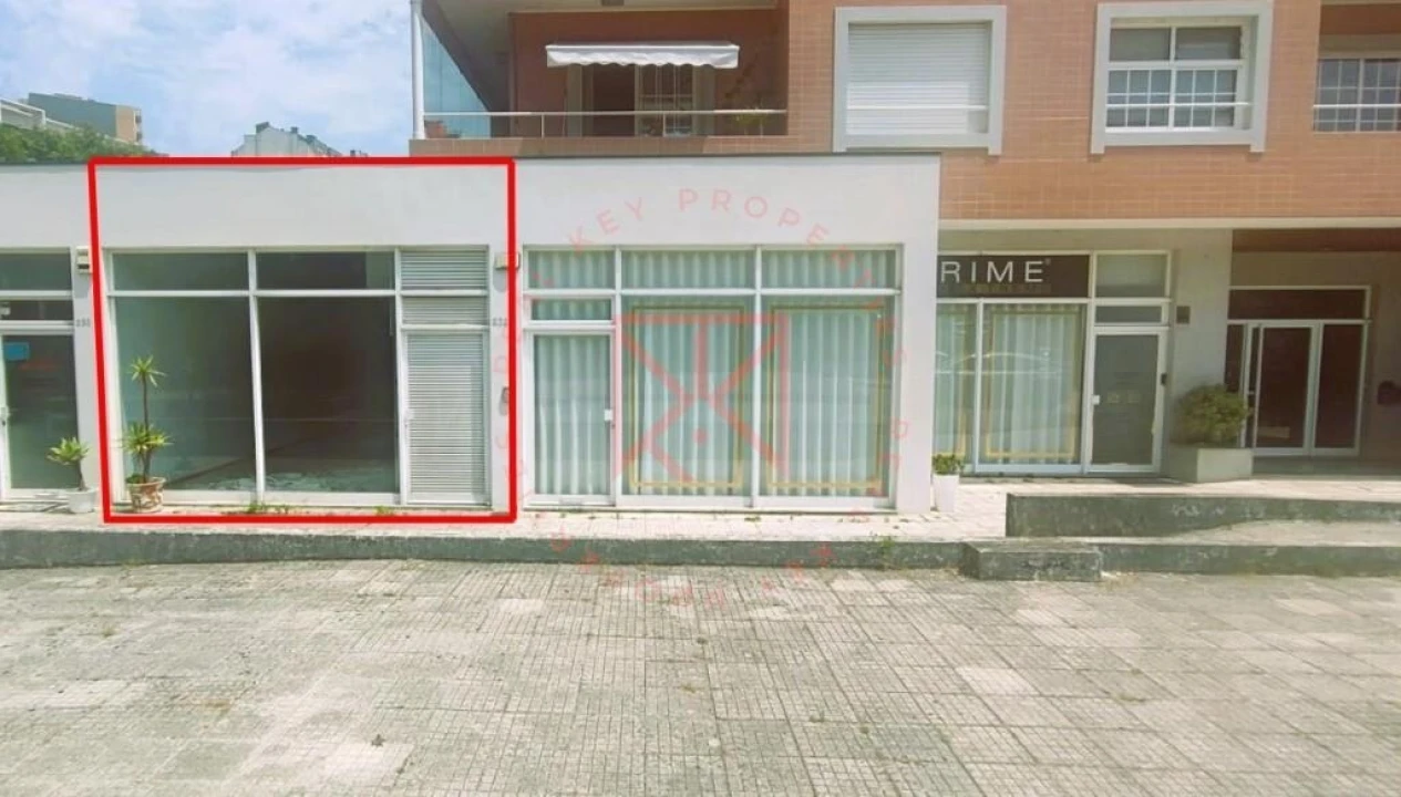 Loja para Venda em Cidade da Maia Foto 1