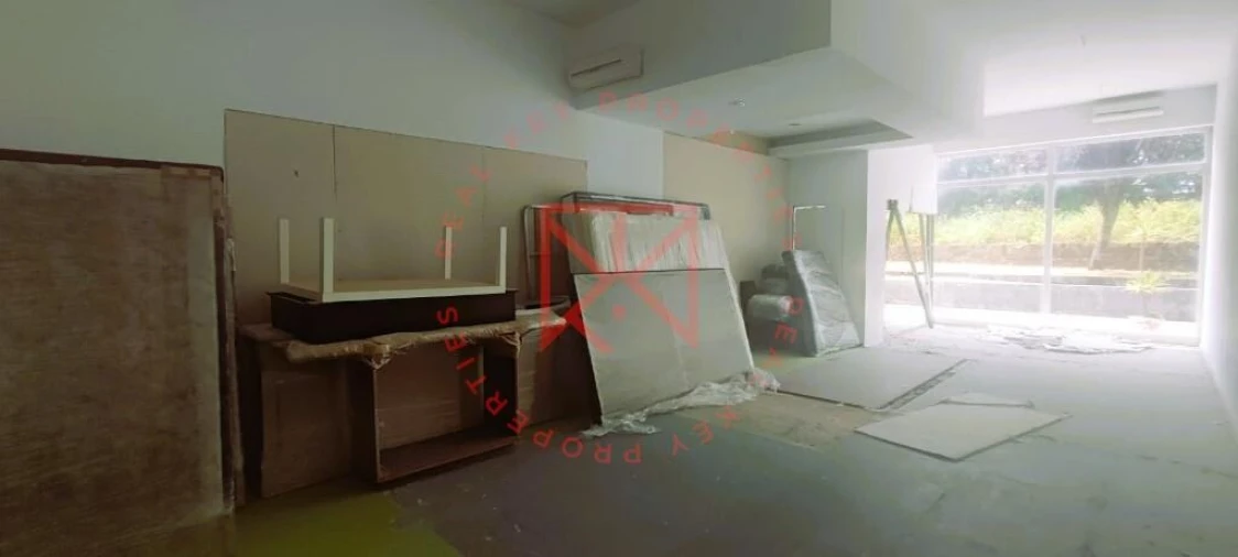 Loja para Venda em Cidade da Maia Foto 5