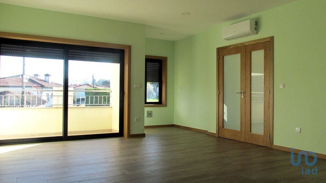 Moradia T3 para Venda em Vale Foto 4