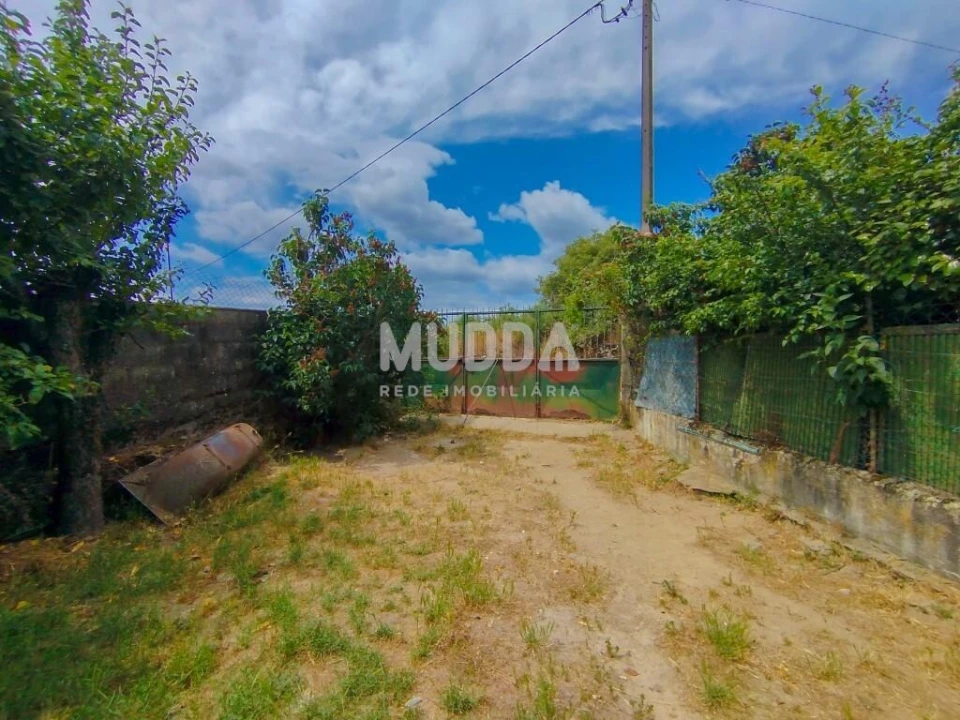 Moradia T4 para Venda em Aguas Frias Foto 6