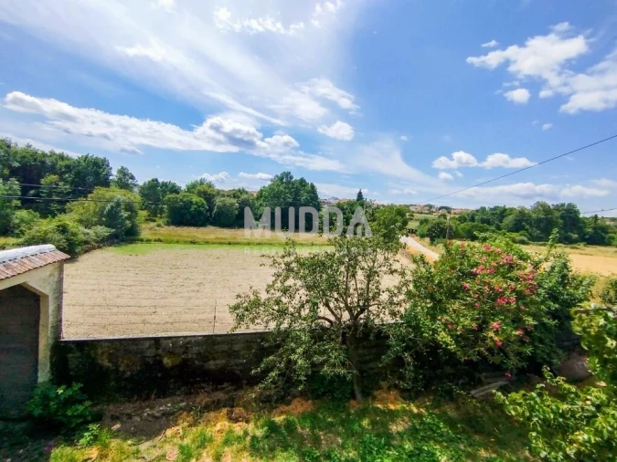 Moradia T4 para Venda em Aguas Frias Foto 31