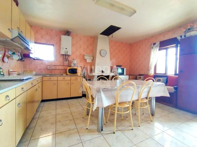 Moradia T4 para Venda em Aguas Frias Foto 14