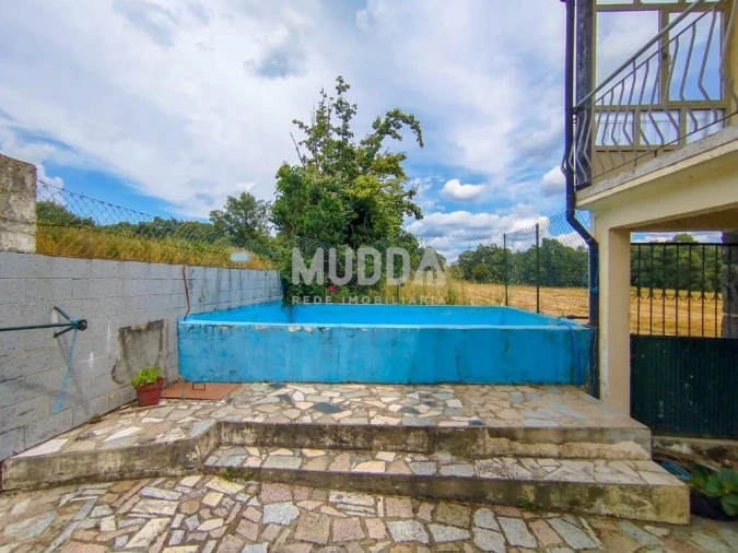 Moradia T4 para Venda em Aguas Frias Foto 2