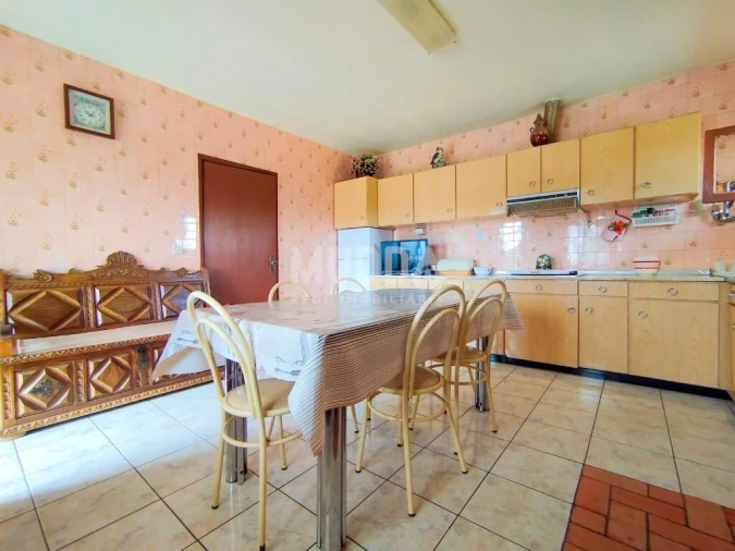 Moradia T4 para Venda em Aguas Frias Foto 16