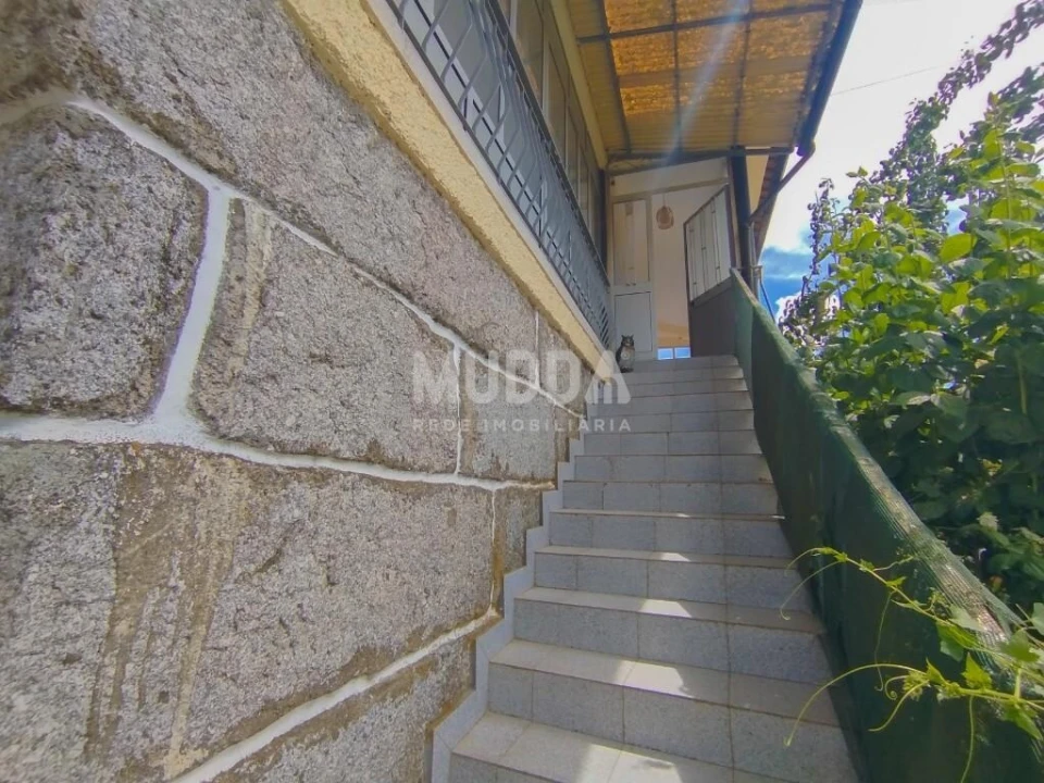 Moradia T4 para Venda em Aguas Frias Foto 9