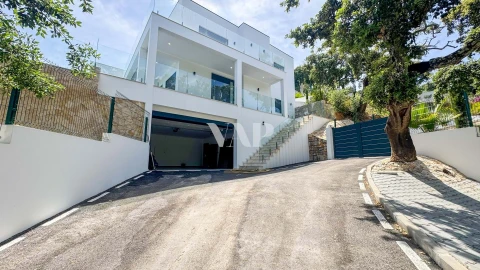 Moradia T5 para Venda em São Brás de Alportel