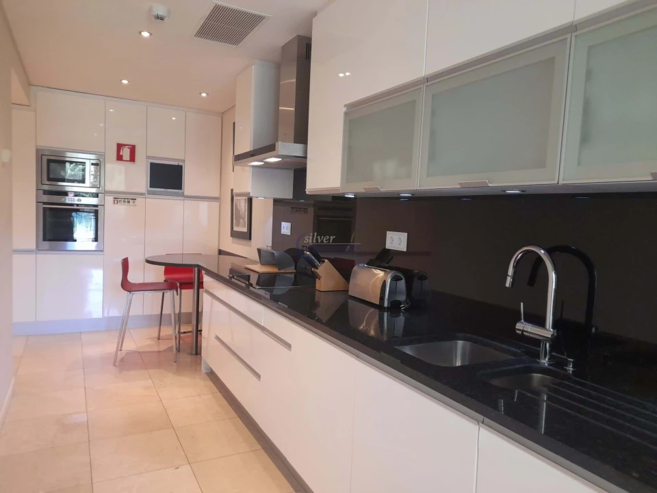Apartamento T2 para Venda em Quarteira Foto 5
