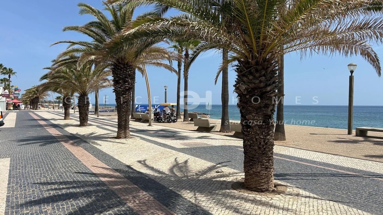 Apartamento T3 para Venda em Quarteira Foto 32