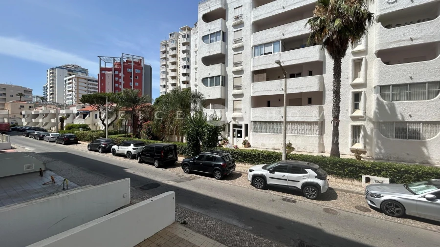 Apartamento T3 para Venda em Quarteira Foto 26