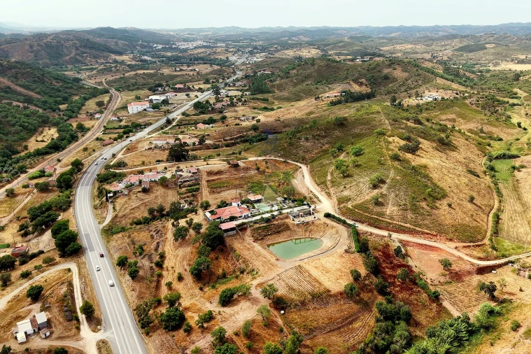Moradia T3 para Venda em São Marcos da Serra Foto 1