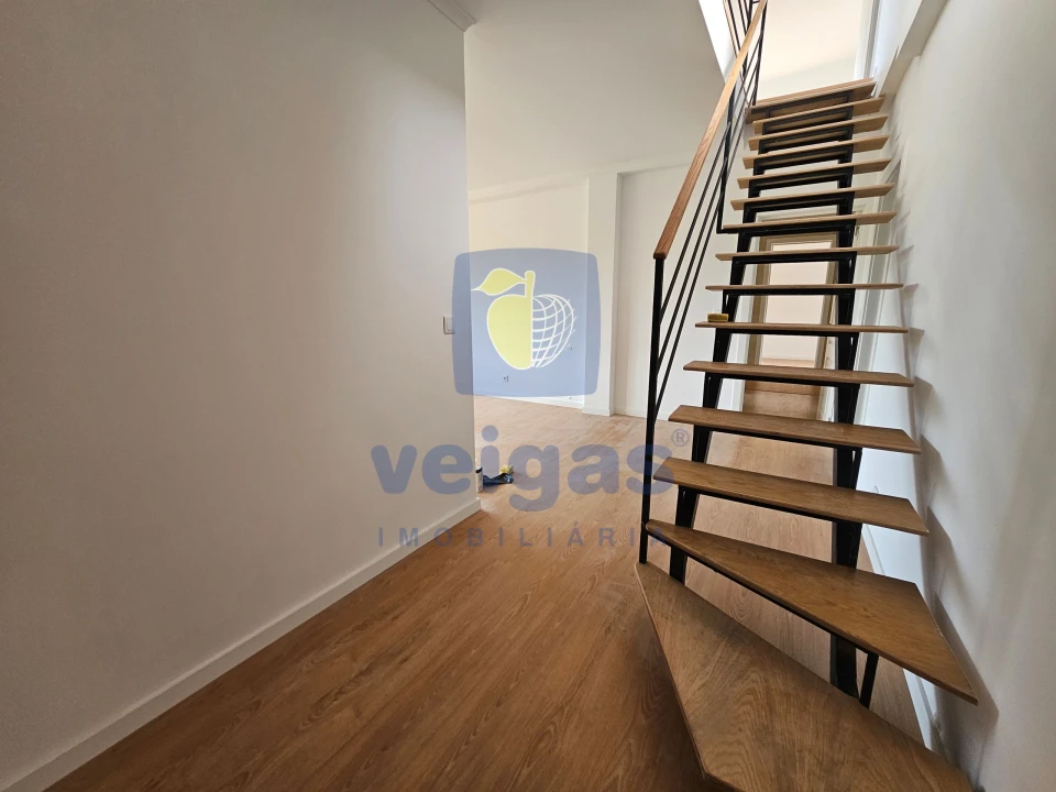 Apartamento T4 para Venda em Bombarral e Vale Covo Foto 3