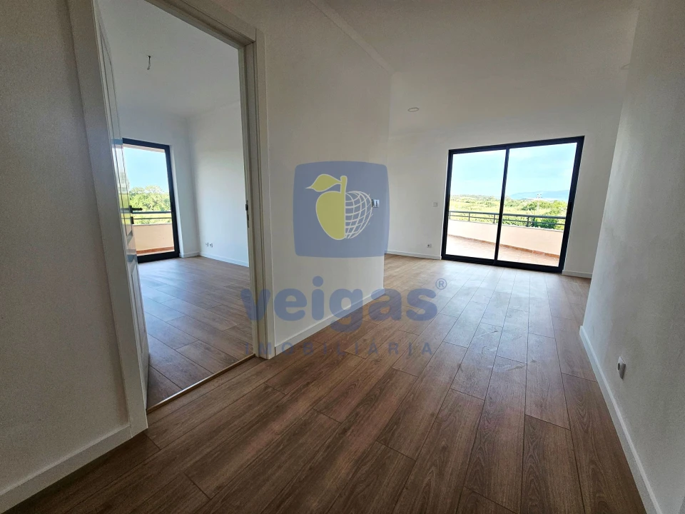 Apartamento T4 para Venda em Bombarral e Vale Covo Foto 13