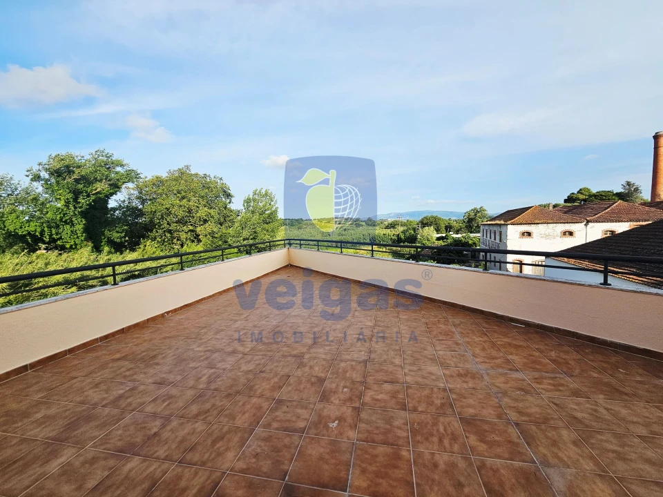Apartamento T4 para Venda em Bombarral e Vale Covo Foto 15