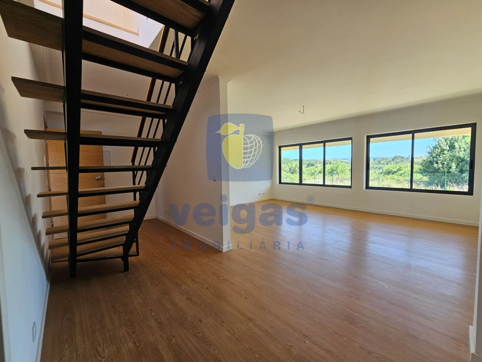 Apartamento T4 para Venda em Bombarral e Vale Covo Foto 34
